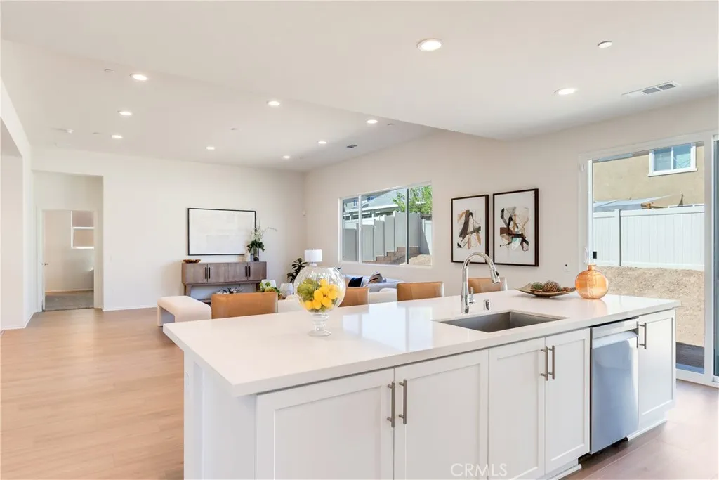 9048 Carson Avenue, Hesperia, California 92344 home-pic-10